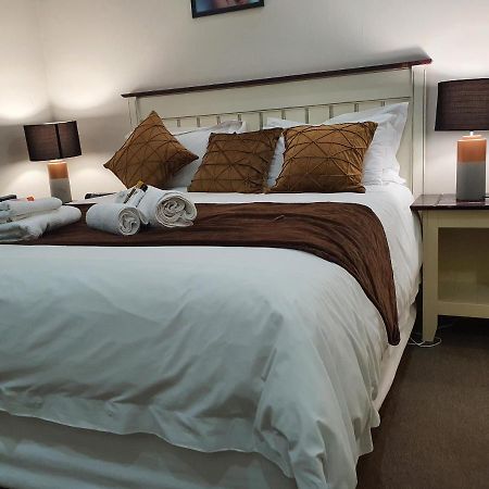ซันนี่ริดจ์ ลอดจ์ Bed & Breakfast อีสต์ลอนดอน ภายนอก รูปภาพ