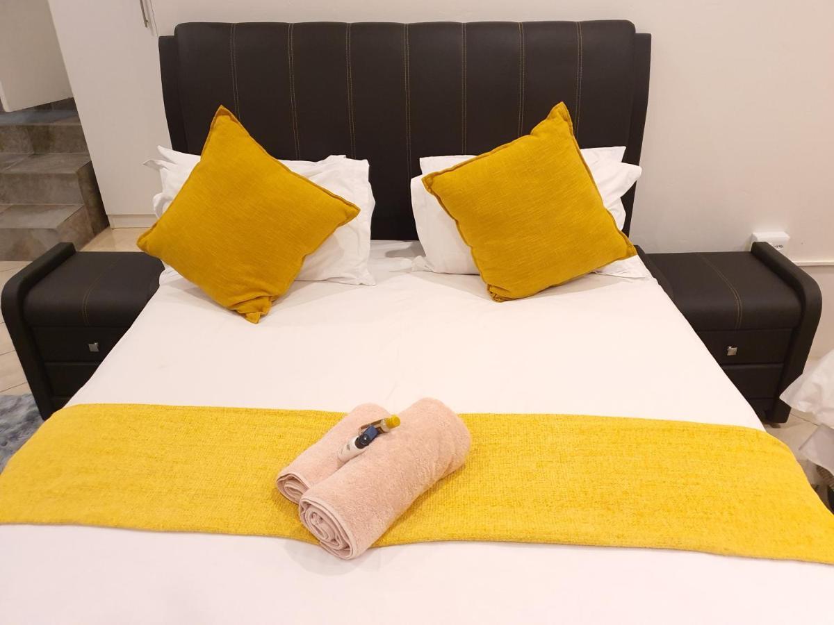 ซันนี่ริดจ์ ลอดจ์ Bed & Breakfast อีสต์ลอนดอน ภายนอก รูปภาพ