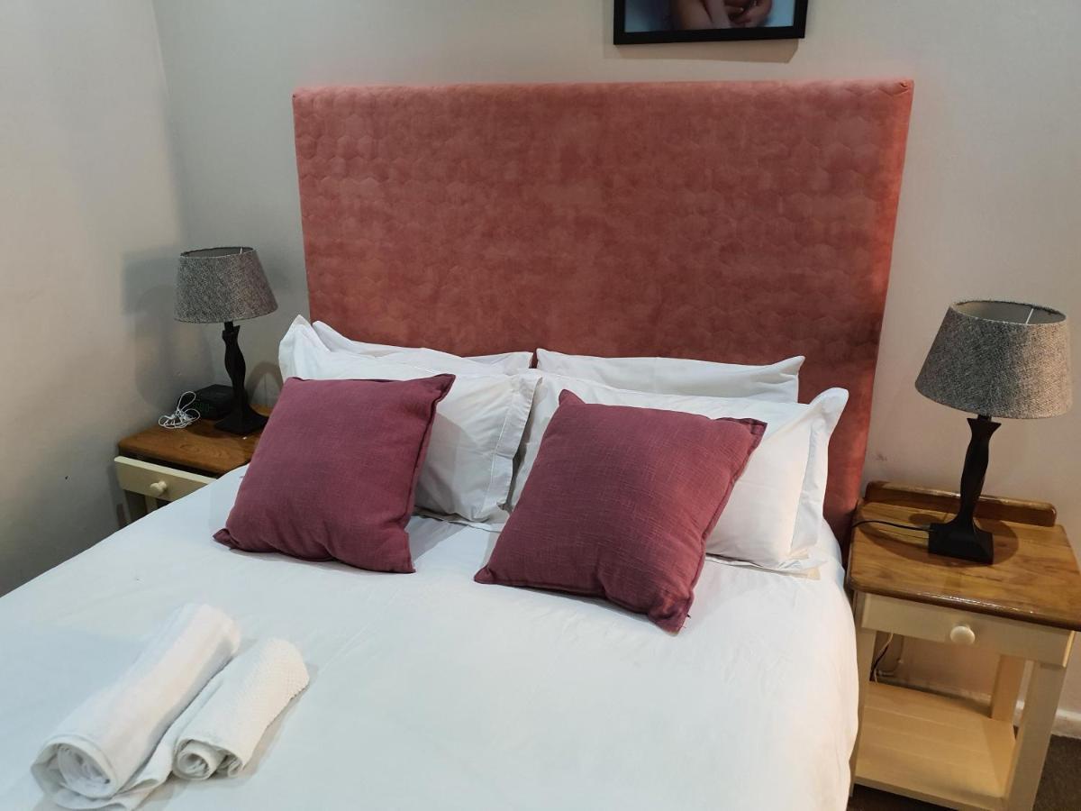 ซันนี่ริดจ์ ลอดจ์ Bed & Breakfast อีสต์ลอนดอน ภายนอก รูปภาพ