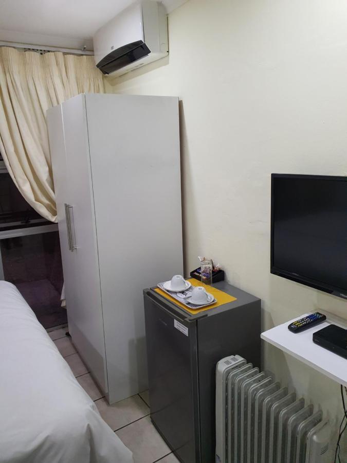 ซันนี่ริดจ์ ลอดจ์ Bed & Breakfast อีสต์ลอนดอน ภายนอก รูปภาพ