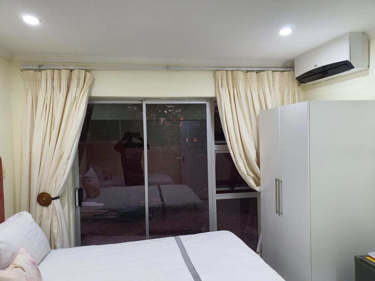 ซันนี่ริดจ์ ลอดจ์ Bed & Breakfast อีสต์ลอนดอน ภายนอก รูปภาพ
